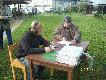 Dwie osoby mia�y ca�y czas pe�ne r�ce roboty,aby zaspokoi� wszystkich ch�tnych na osi pokerowej.