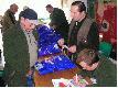 Tadys wpisywany na list� uczestnik�w i...