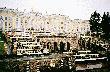 Z�ote kaskady i fontanny , ale ju� bez wody .Peterhoff