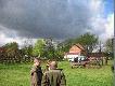 Z pocz�tku zanosi�o si�, �e b�dzie pada�. Jednak �w. Hubert czuwa� i przez wi�ksz� cz�� dnia dominowa�o s�o�ce.  :-)