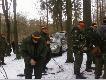 Przerwa w polowaniu zbiorowym my�liwych z ko�a "ODYNIEC" w Mr�gowie. 