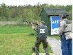 Dzikarz strzela kr�g.