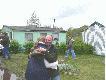 Bogu� mimo �e sp�niony to i tak da� rad� Kobitki obca�owa�.
