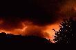 

...w dole burza u g�ry...niebo p�onie....