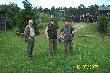Waldek biega� po ca�ej strzelnicy,a� wreszcie "ustrzeli�"Nadle�niczego do wsp�lnej fotki.