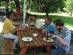 Posi�ki by�y wydawane na strzelnicy