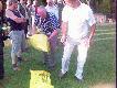 Plon niesiemy plon.... koledzy z K� Ponowa w ho�dzie dla swojego Prezesa :) przynosili mu do st�p zdobyte nagrody, m.in. karm� dla ba�ant�w