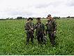 "Kacze �wi�to"
(13 sierpie� 2005) Sezon �owiecki 2005/2006 na kaczki i grzywacze rozpocz�ty, cho� na pocz�tku wi�cej by�o strza��w w powietrze, mo�na powiedzie�, �e na „wiwat”, ale nie wszystkie jak wida� na za��czonym zdj�ciu, cho� nie wielki, ale sukces zosta� odniesiony. W polowaniu nie ilo�� si� liczy, wi�ksz� warto�� ma wsp�lne wy�mienite sp�dzenie czasu ze znajomymi i kolegami a nie ilo�� strzelonych ptak�w czy te� innej zwierzyny. Niemniej ka�dy z nas z dzisiejszego wyjazdu w �owisko wr�ci� do domu zadowolony i szcz�liwy z udanego polowania.

