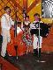 Orkiestra zacze�a przygrywa�....