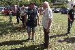 Nie podno� g�osu cz�owieku.Na strzelnicy si� strzela,a nie wrzeszczy.
