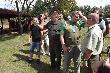 Andrzej nie za bardzo wierzy w to widzi.By� przekonany,�e w puszce jest inny napitek.
Niekt�rych -jak wida�-g�owa rozbola�a.To po osi�gni�ciach strzeleckich.