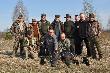 Rosja 2014. Polowanie na tokach na g�uszce, cietrzewie i ci�gn�ce s�onki. Zgrana super ekipa... Wszytsko dopisa�o, pogoda, zwierz, organizator i co najwa�niesze atmosfera! Od lewej stoj�: Tola, Sasha, Wolodia, Kazik, S�awek, Krzysiek, Darek i Darek, od lewej w pierwszym rz�dzie Tola, Ivan i Przemek(organizator) Trofea z ostatniego wyj�cia.. W sumie uda�o sie upolowa� 6 g�uchar�w, 6 cietrzewi i 4 s�onki... 