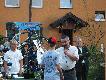 Najm�odszy uczestnik zawod�w te� otrzyma� szabl�..(bez pochwy ale...z wisiorkiem)  Niech walczy :-)))