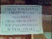 Takich kartek jest w o�rodku wiele. I nie ma �art�w.
