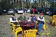 Chwila relaksu w kole�e�skiej atmosferze , to jest to.W przerwie mi�dzy strzelaniami.