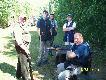 Guru ekipy zielonog�rskiej- Marek B.- siedzi i opowiada jakie to cuda wyczynia(�) na strzelnicy.