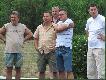 Zwyci�zca w obj�ciach.